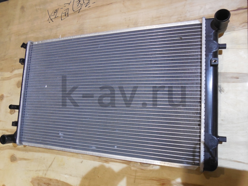 картинка Радиатор охлаждения двигателя 1,5 МТ - Brilliance V5, H530 (3481866) от магазина Китай-Авто