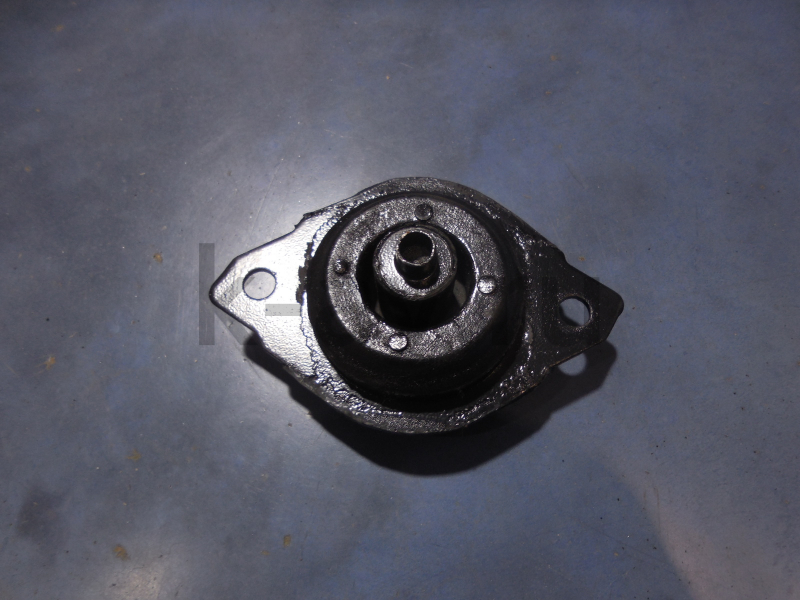 картинка Подушка (опора) двигателя левая - Chery Amulet, Bonus, Very (A15-1001110BA) от магазина Китай-Авто