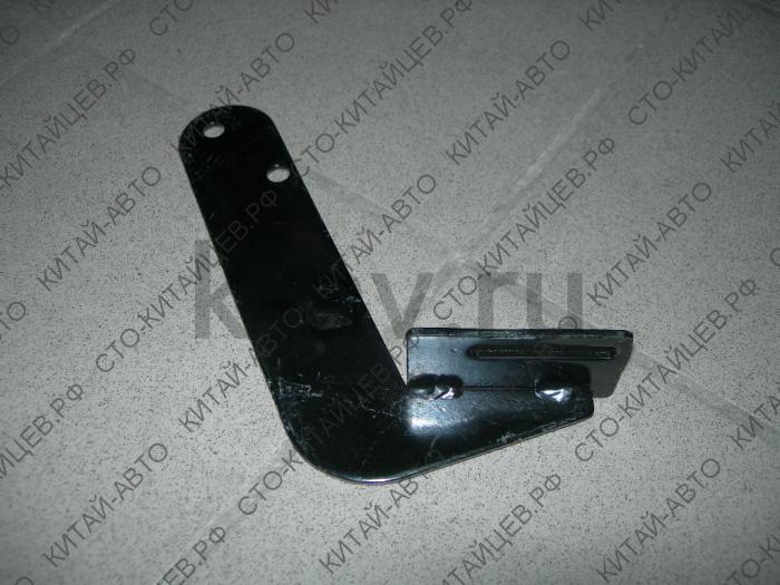 картинка Кронштейн подножки задний правый - Deer (8206026-D07) от магазина Китай-Авто