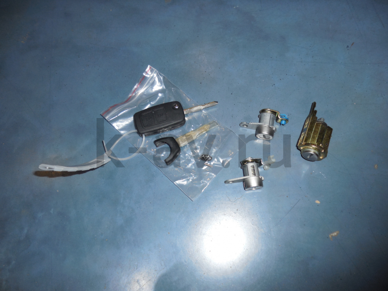 картинка Комплект ключей и личинок - Chery Indis (S18D-9CN6105500BA) от магазина Китай-Авто