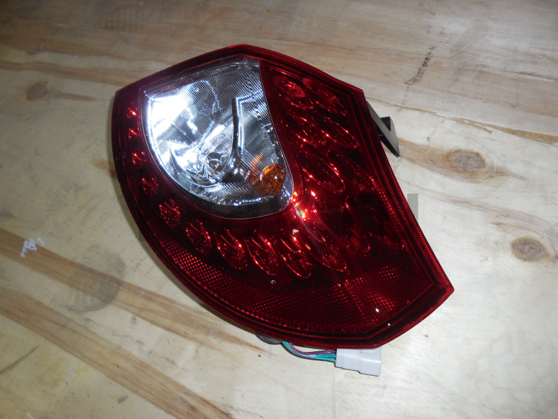 картинка Фонарь задний правый - Geely Emgrand X7 (1017001041) от магазина Китай-Авто