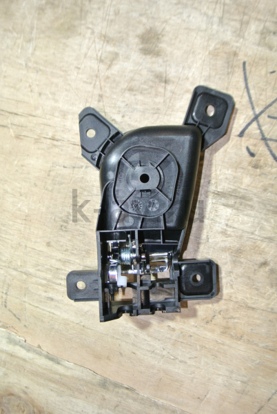 картинка Ручка двери внутренняя левая original - Geely Emgrand X7 New (101203431459738) от магазина Китай-Авто