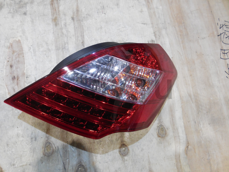 картинка Фонарь задний правый (седан) - Geely Emgrand EC7 (1067001231) от магазина Китай-Авто