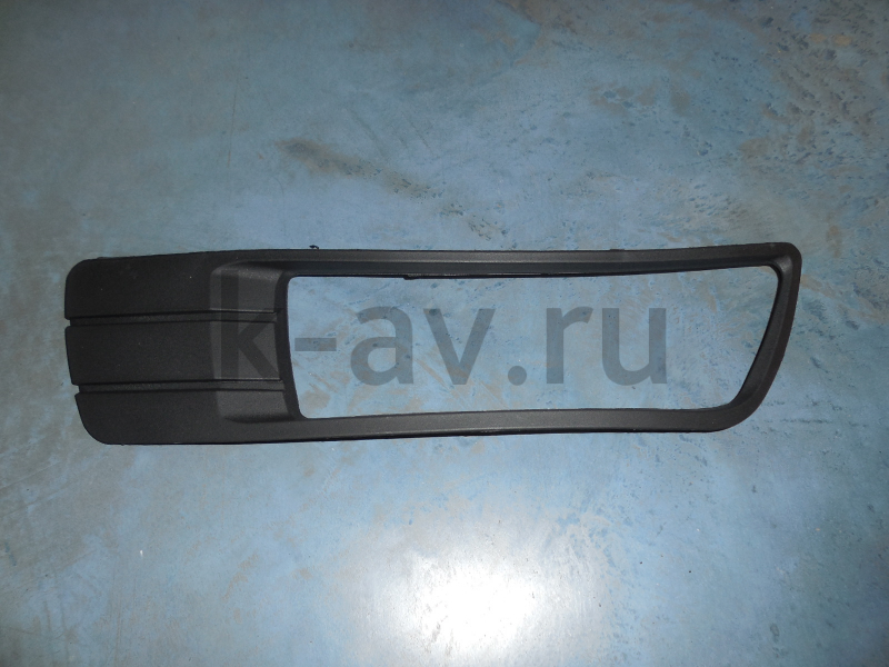 картинка Решетка бампера переднего правая (под ПТФ) - Geely Emgrand EC7 (sedan) (1068001653) от магазина Китай-Авто