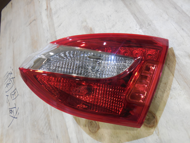 картинка Фонарь задний правый на крышку багажника - Brilliance V5 (4577006) от магазина Китай-Авто