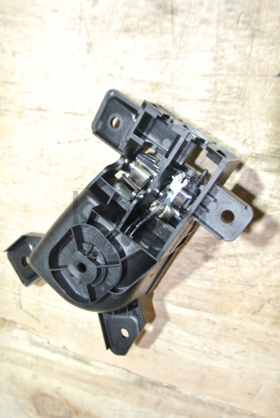 картинка Ручка двери внутренняя левая original - Geely Emgrand X7 New (101203431459738) от магазина Китай-Авто
