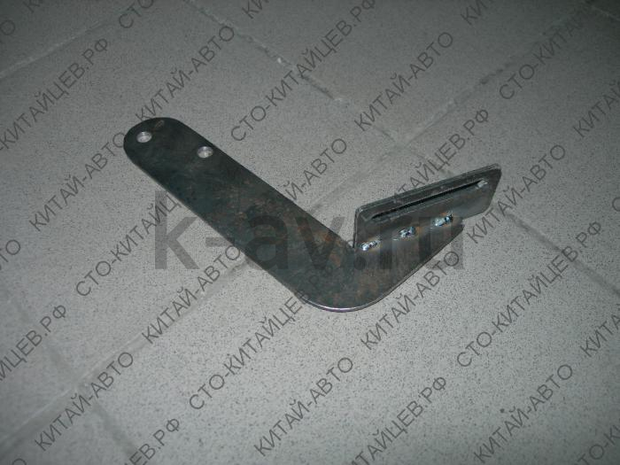 картинка Кронштейн подножки задний левый - Deer (8206025-D07) от магазина Китай-Авто