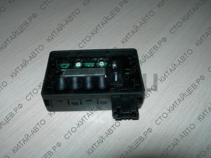 картинка ДАТЧИК ДОЖДЯ - HOVER H3, H5 (НОВЫЙ САЛОН) (3741420-K80+3741420BK80XA) от магазина Китай-Авто