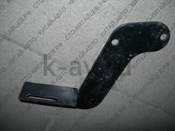 картинка Кронштейн подножки передний левый - Deer (8206021-D07) от магазина Китай-Авто