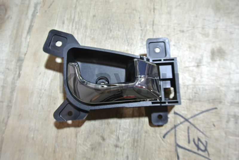картинка Ручка двери внутренняя правая original - Geely Emgrand X7 New (101203431359738) от магазина Китай-Авто